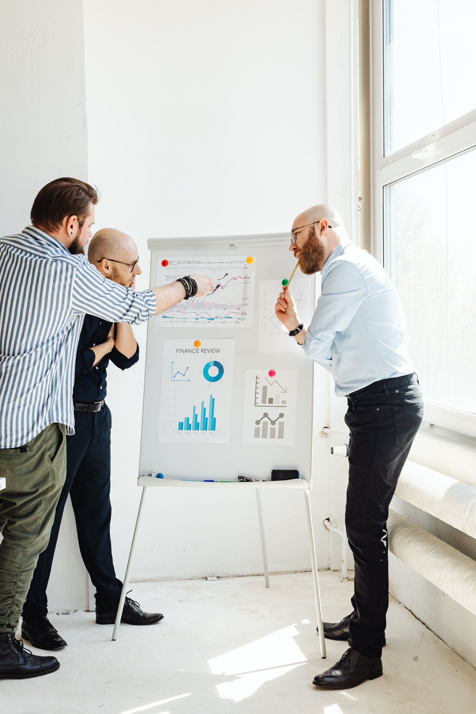 Équipe de gestion des ressources humaines collaborant en entreprise
